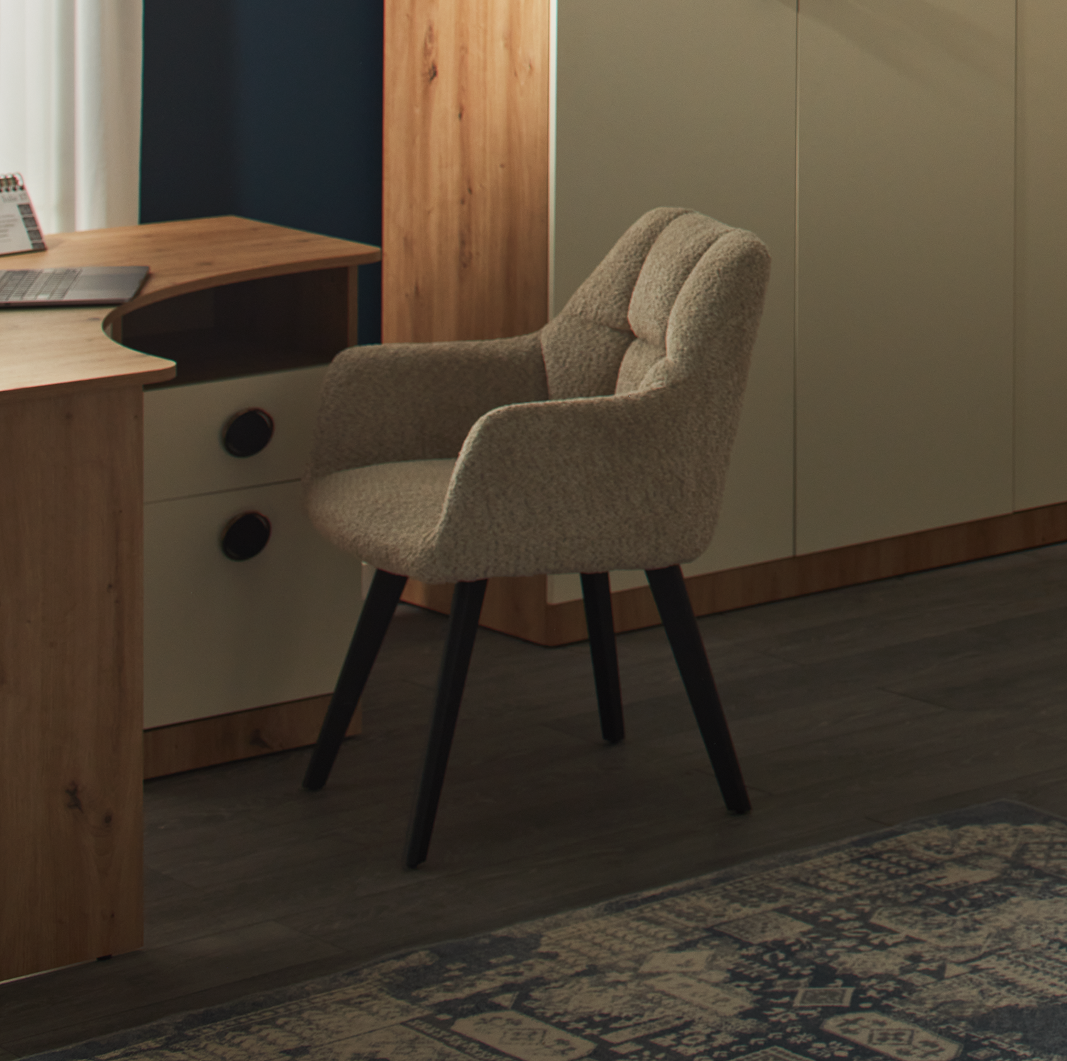 AMIGO Corner Computer Desk — Artisan — Cream